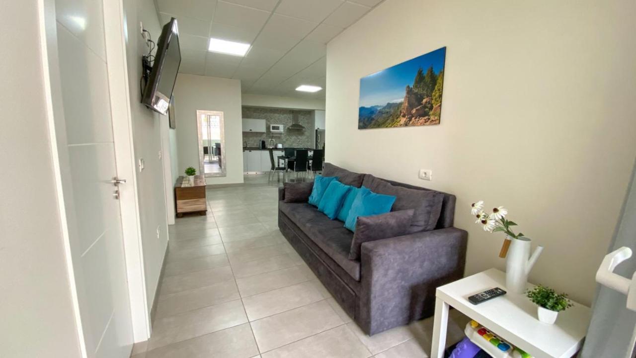 El Puente Holiday Home I- Airport 8,1K إيخينيو المظهر الخارجي الصورة