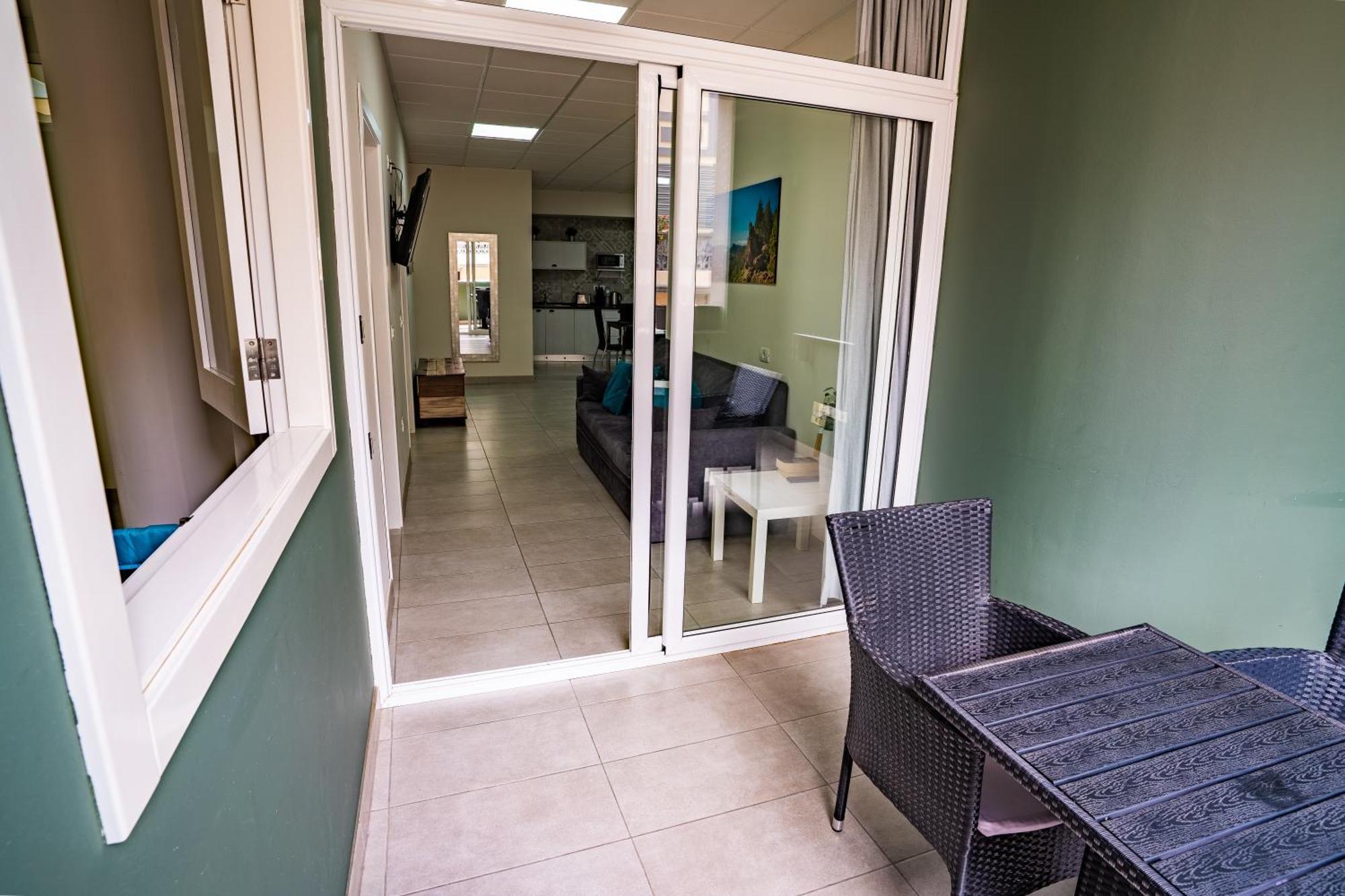 El Puente Holiday Home I- Airport 8,1K إيخينيو المظهر الخارجي الصورة
