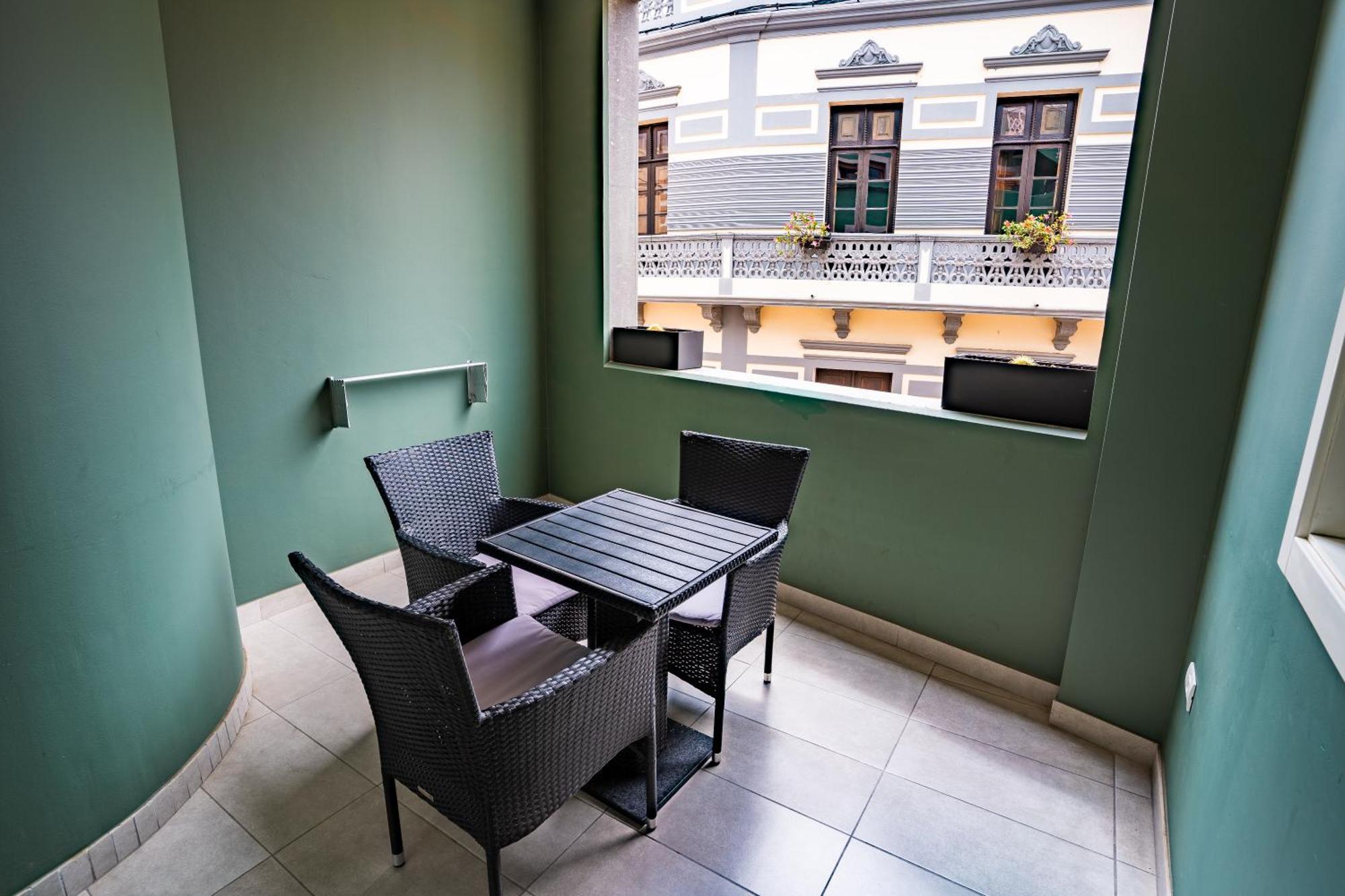 El Puente Holiday Home I- Airport 8,1K إيخينيو المظهر الخارجي الصورة