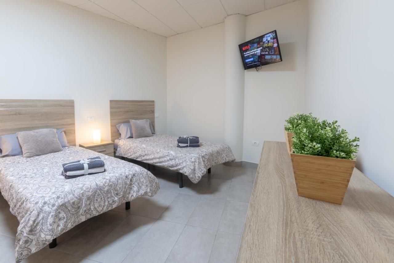 El Puente Holiday Home I- Airport 8,1K إيخينيو المظهر الخارجي الصورة
